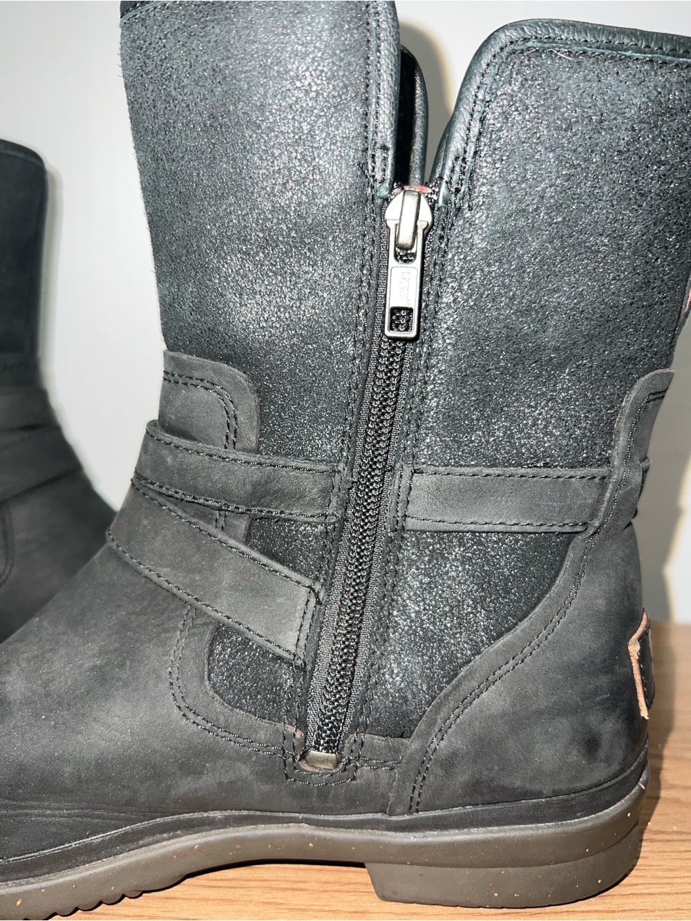 UGG Simmens Boot 1008439 Women Sz 9 Black Waterproof Leather Harness - Picture 8 of 10